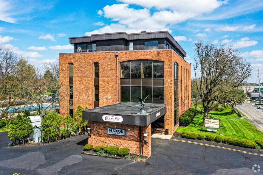 More Photos Of 1200 Chambers Rd, Columbus Office For Lease