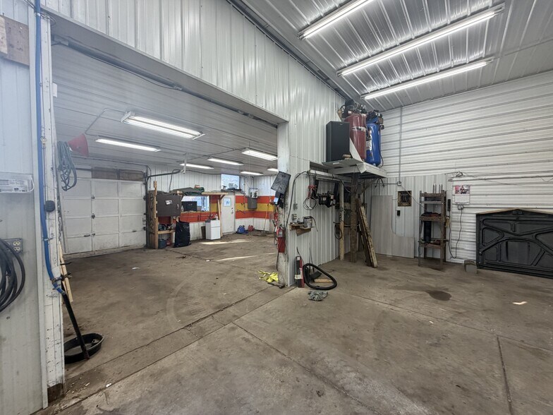 More Photos Of 1644 4 Mile Rd NE, Grand Rapids Industrial For Sale