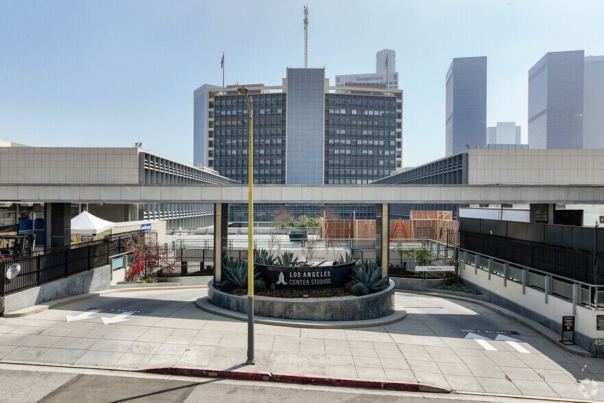 More Photos Of 1201 W 5th St, Los Angeles Office For Lease