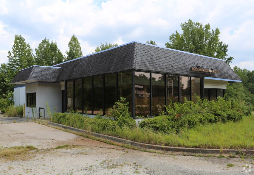 Primary Photo Of 990 N Talbotton St, Greenville Fast Food For Sale