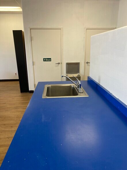 More Photos Of 630 W 17th Pl, Tempe Schools For Lease