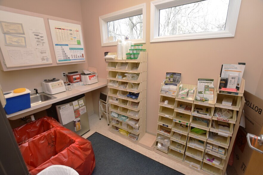 More Photos Of 3380 Beecher Rd, Flint Medical For Sale