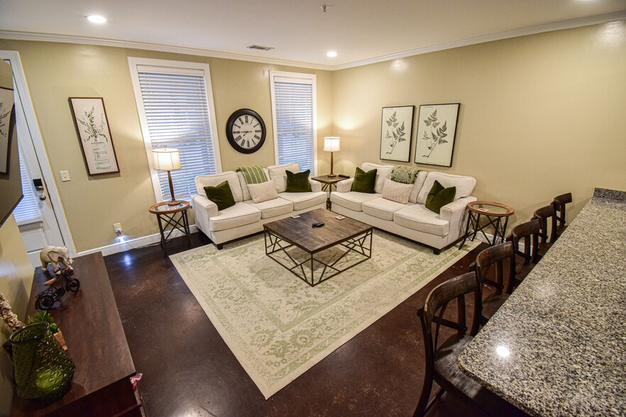 More Photos Of , Tuscaloosa Unknown For Sale