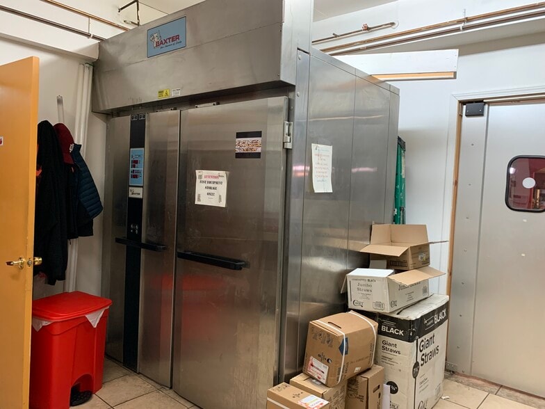 More Photos Of 211-213 N Broad St, Griffith Restaurant For Sale