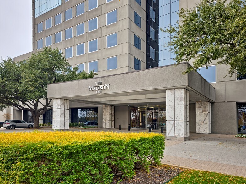More Photos Of 15851 Dallas Pkwy, Addison Coworking Space