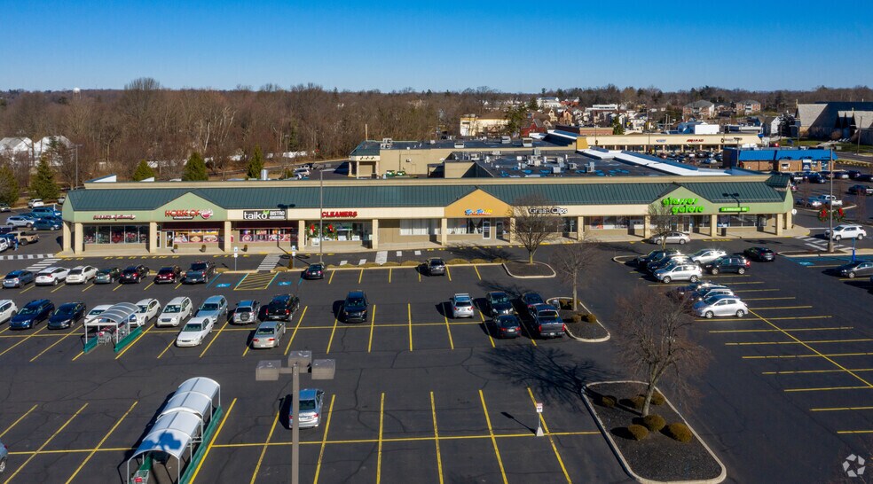 More Photos Of 466-510 2nd Street Pike, Southampton Freestanding For Lease