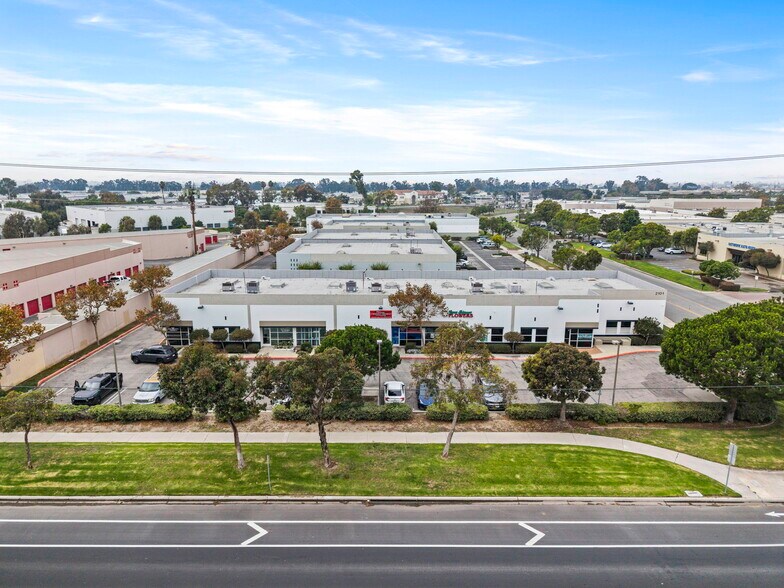 More Photos Of 2101 S Rose Ave, Oxnard Warehouse For Sale
