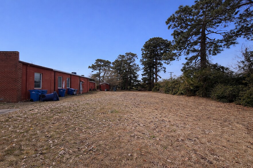 More Photos Of 1051 Shine Ave, Myrtle Beach Office For Lease