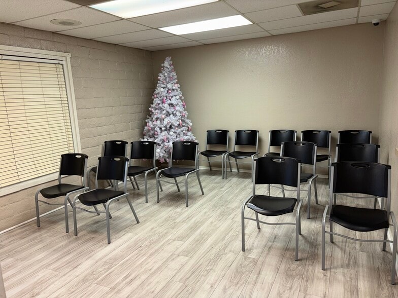 More Photos Of 23470 Olive Wood Plaza Dr, Moreno Valley Office Residential For Lease