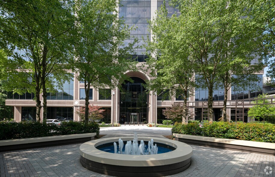 More Photos Of 10 Glenlake Pky NE, Atlanta Office For Lease