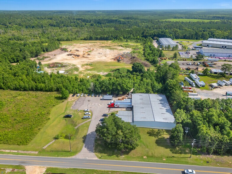 More Photos Of 495 Fortune Blvd, Midway Light Distribution For Lease