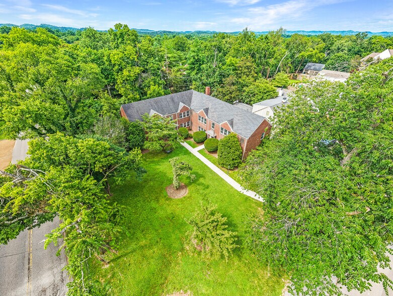 More Photos Of 701 Bowling Ave, Nashville Apartments For Sale