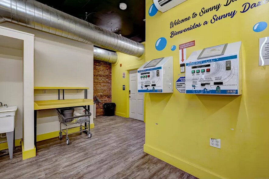 More Photos Of 420-428 Pembroke St, Bridgeport General Retail For Sale