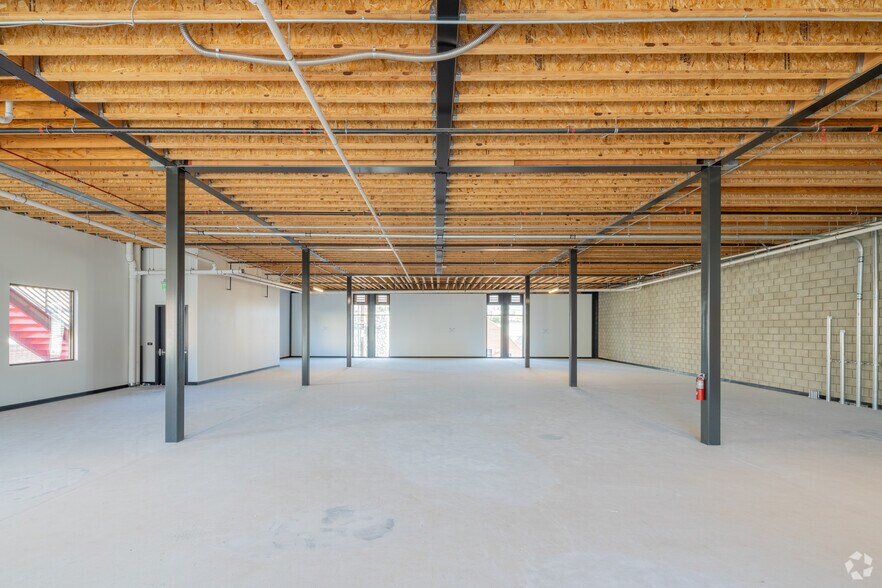 More Photos Of 212 Eucalyptus Dr, El Segundo Office For Lease