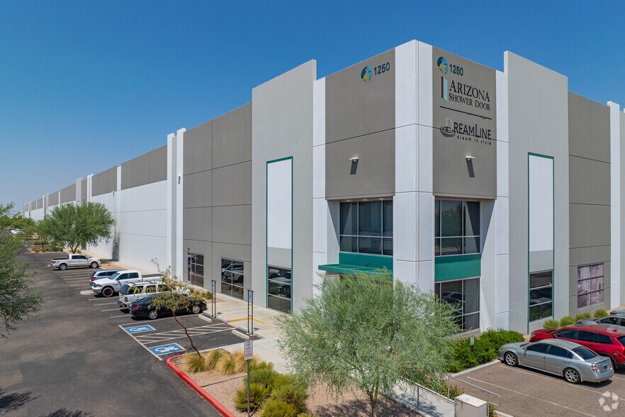 More Photos Of 7205 W Buckeye Rd, Phoenix Unknown For Lease