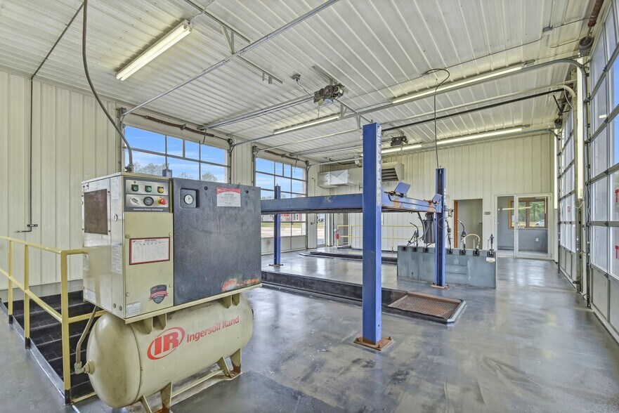 More Photos Of 615 County Road R, Denmark Auto Repair For Sale