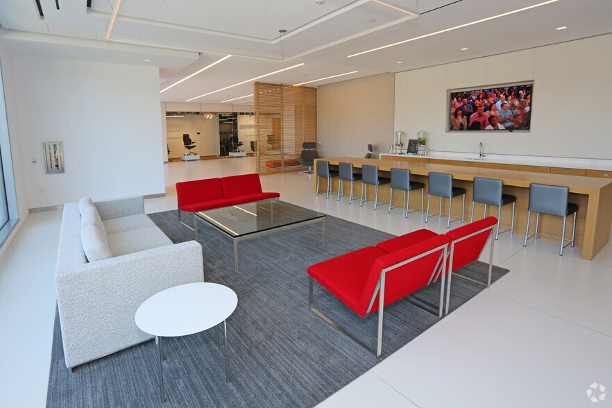 More Photos Of 535-575 Anton Blvd, Costa Mesa Unknown For Lease