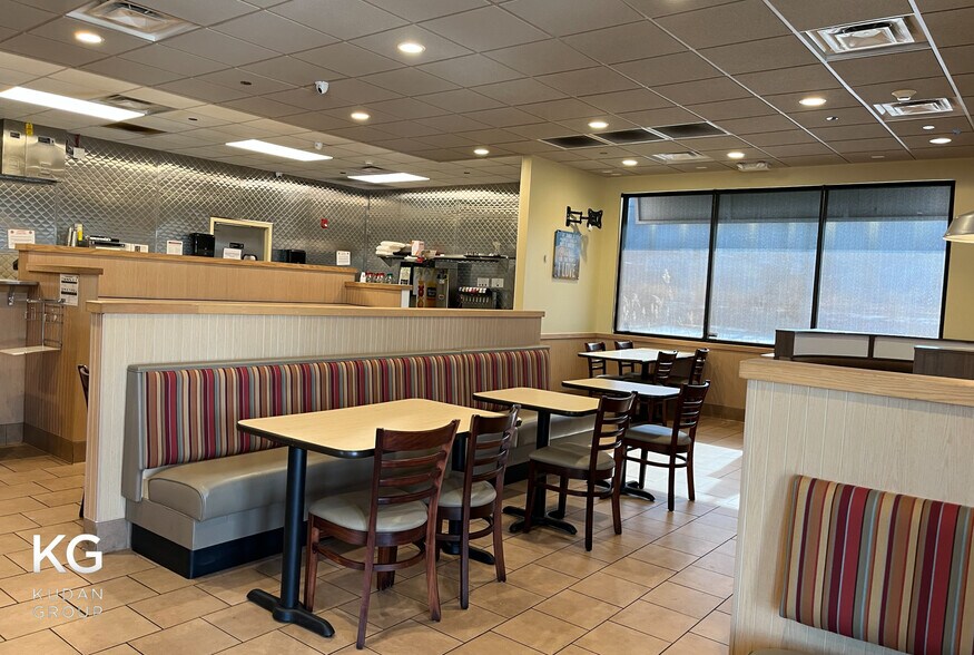 More Photos Of 9421 S Stony Island Ave, Chicago Restaurant For Sale