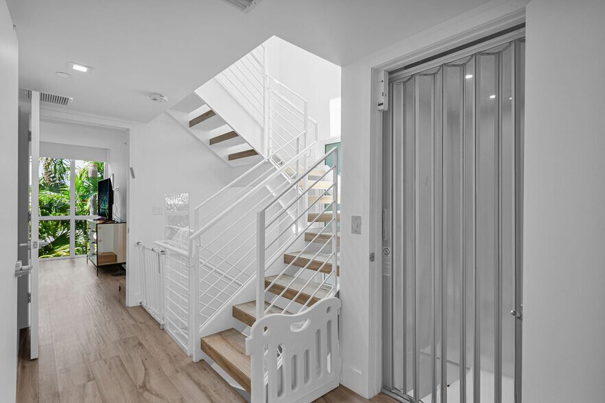 More Photos Of 1000 99th St, Bay Harbor Islands Apartments For Sale