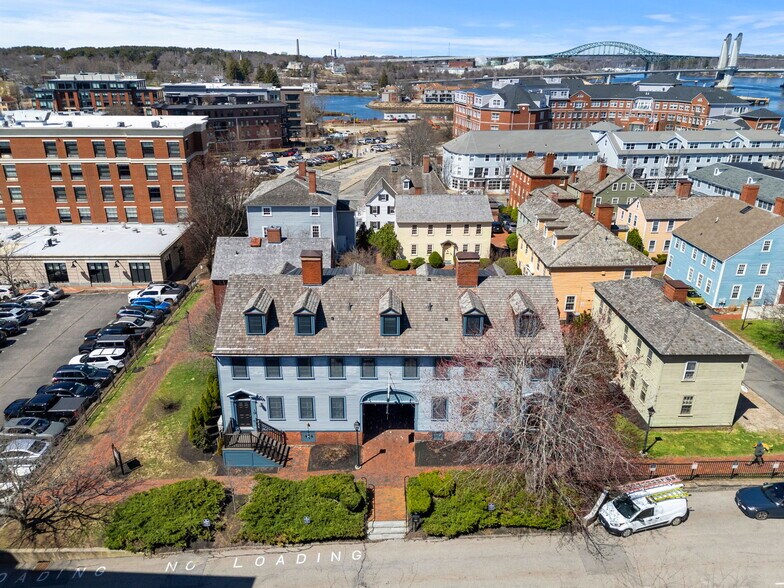 More Photos Of 409 The Hill, Portsmouth Hotel For Sale
