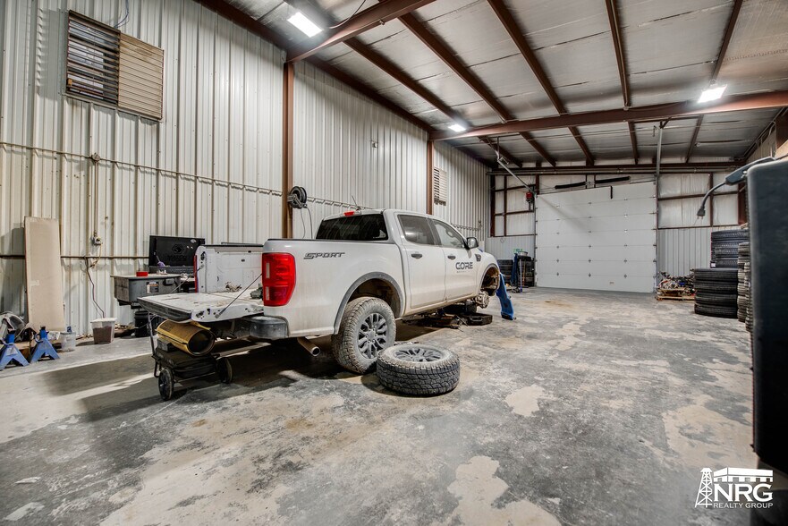 More Photos Of 1113 Dayton Rd, Midland Warehouse For Sale