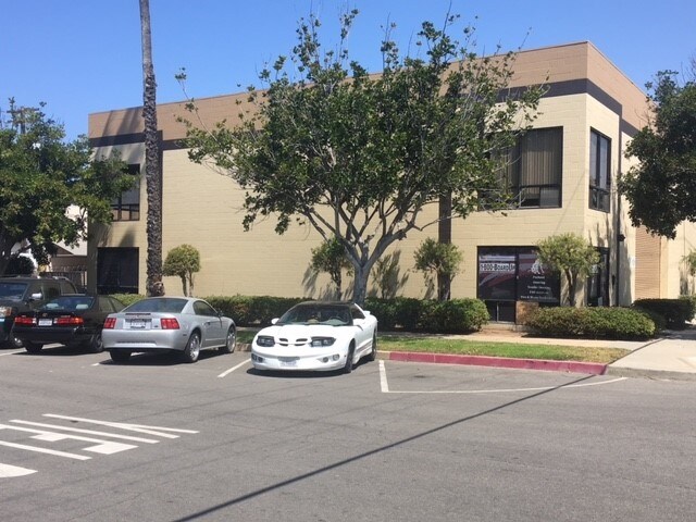 More Photos Of 1640 Hoover Ave, National City Manufacturing For Lease