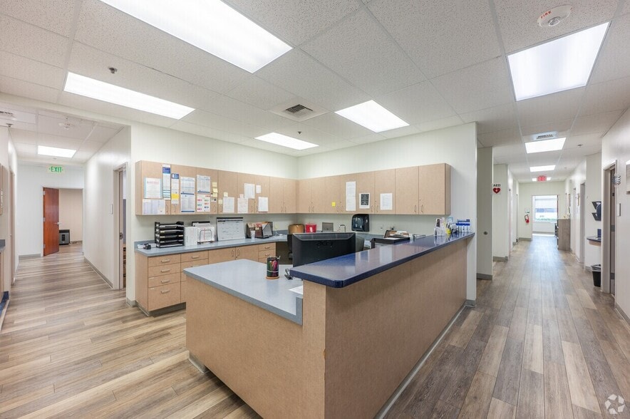 More Photos Of 2410 Fire Mesa St, Las Vegas Office For Sale