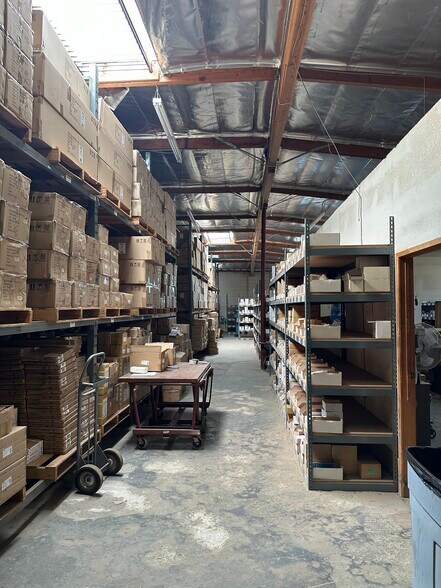 More Photos Of 4223 W Jefferson Blvd, Los Angeles Manufacturing For Lease