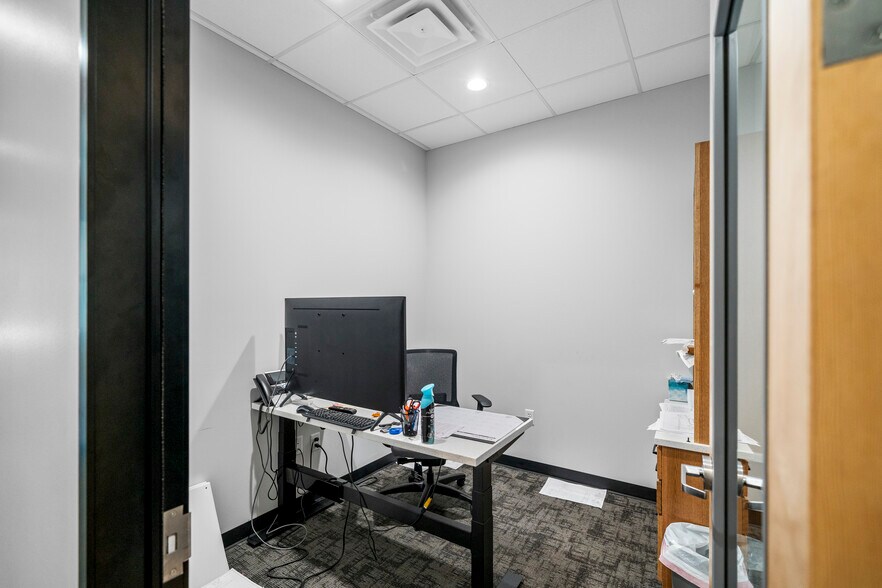 More Photos Of 351 W Southlake Blvd, Southlake Medical For Sale