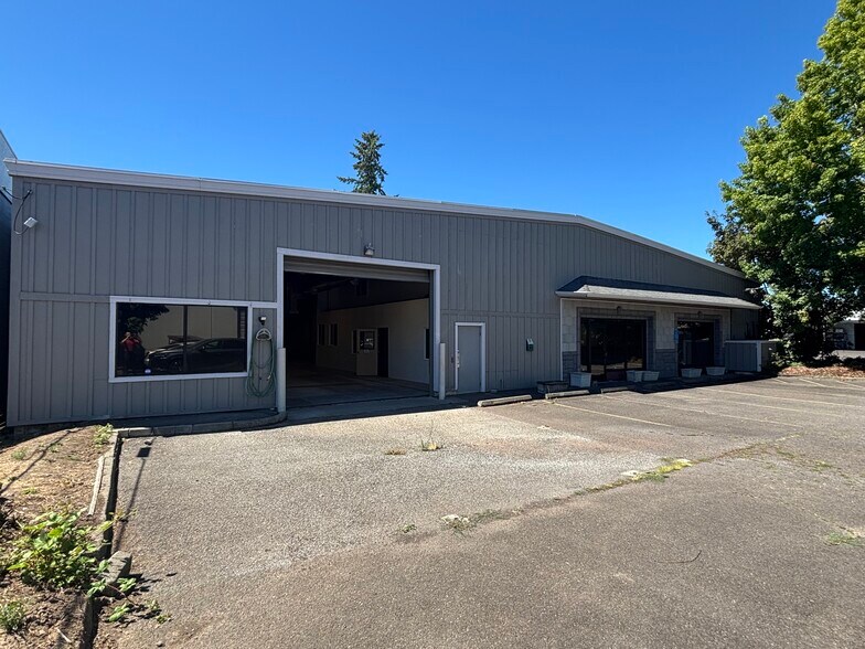 More Photos Of 14865 SW 72nd Ave, Tigard Warehouse For Lease