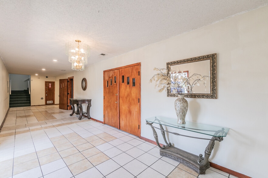 More Photos Of 5007 Ivy Ln, Dallas Religious Facility For Sale