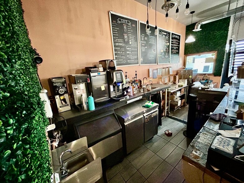 More Photos Of 3453 S Prairie Ave, Chicago Storefront Retail Residential For Lease