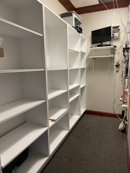 More Photos Of 7065 Westpointe Blvd, Orlando Medical For Sale