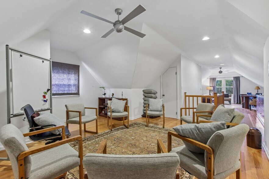 More Photos Of 399 W Main St, Greenwood Office For Sale
