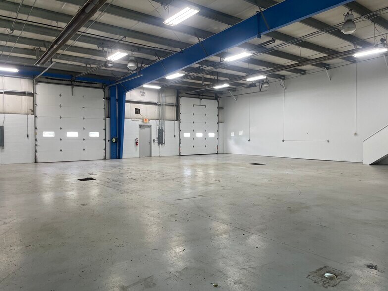 More Photos Of 7084 Big Sky Dr, Holly Warehouse For Lease