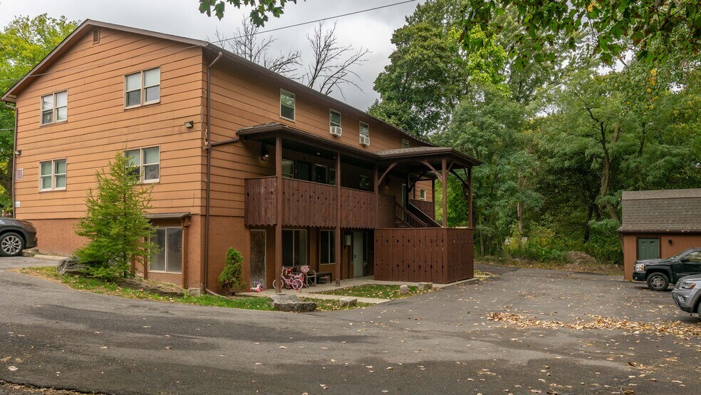 More Photos Of 55 Washington St, Lockport Apartments For Sale