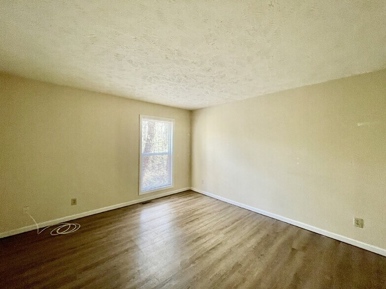More Photos Of 5848 Aftonshire St, Fayetteville Apartments For Sale