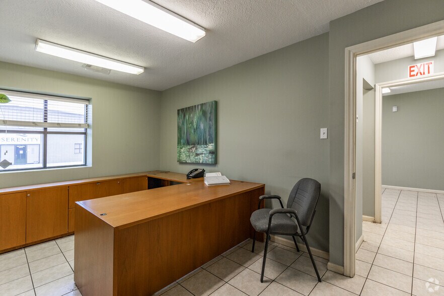 More Photos Of 6735 Theall Rd, Houston Light Manufacturing For Sale