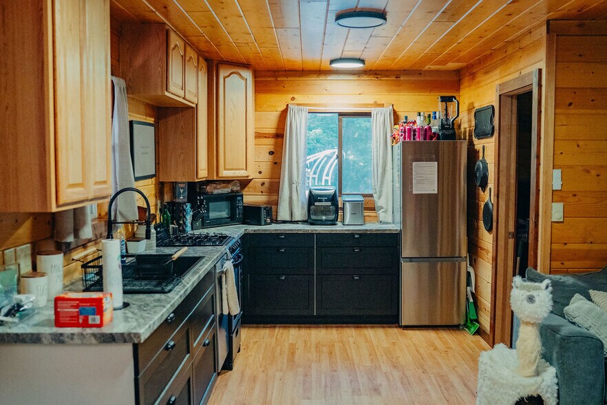 More Photos Of 32639 295th Ave, Holcombe Flex For Sale