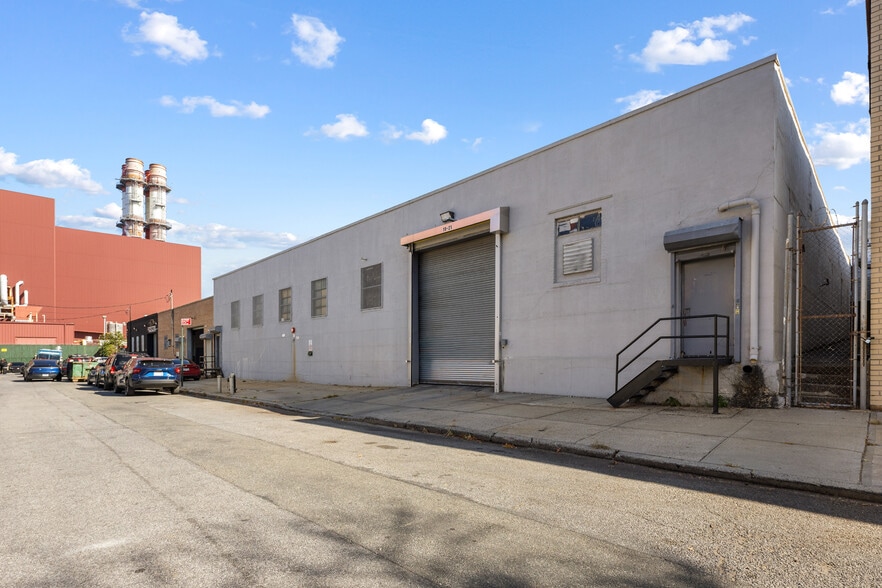 Primary Photo Of 1821 Steinway Pl, Astoria Warehouse For Lease