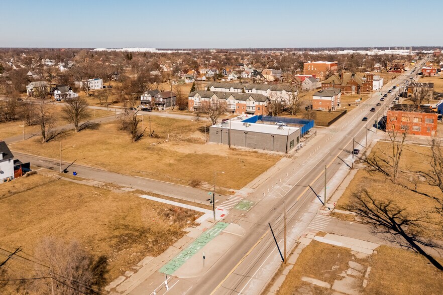 More Photos Of 8911 Kercheval ave, Detroit Land For Sale