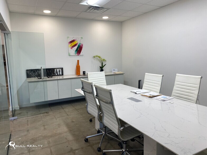 More Photos Of 1426 Chattahoochee Ave NW, Atlanta Warehouse For Lease