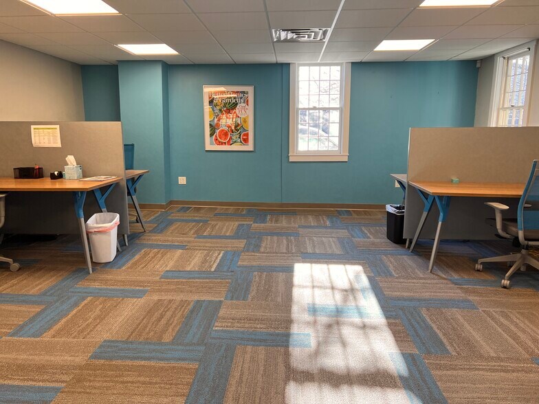 More Photos Of 16 long sands Rd, York Medical For Lease