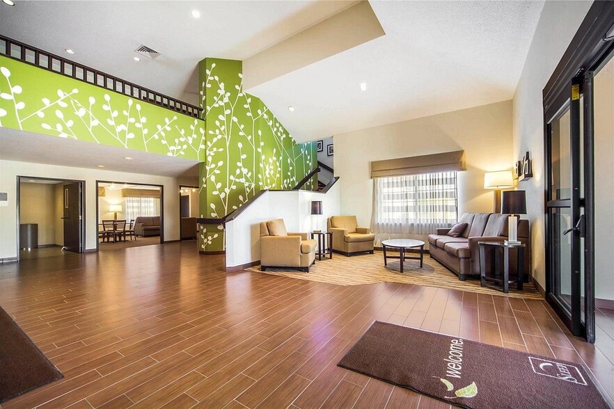 More Photos Of 303 23rd St, Columbus Hotel For Sale