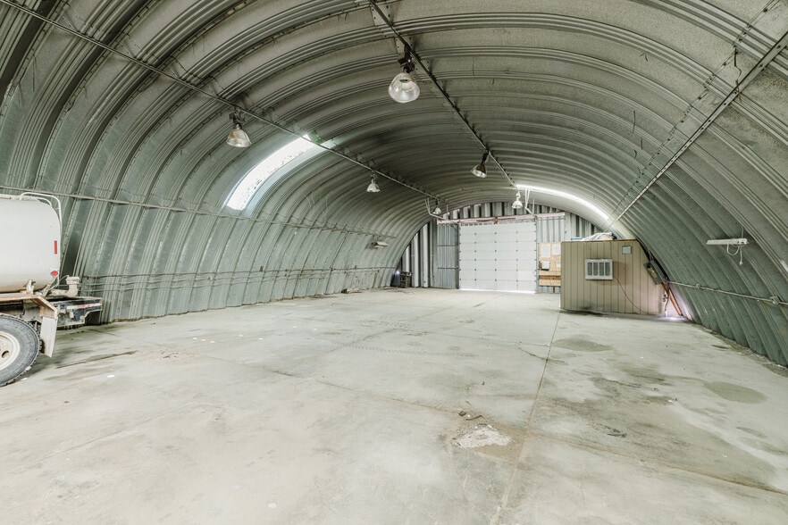 More Photos Of 75 Licht Pky, Spring Creek Industrial For Lease