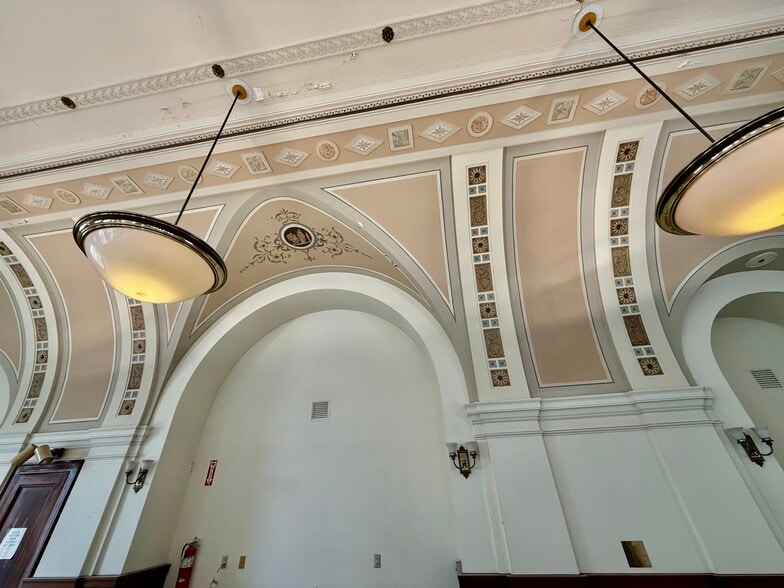 More Photos Of 133 N Main St, Port Chester Freestanding For Lease