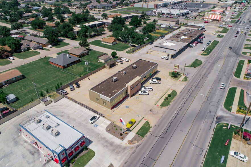 More Photos Of 6414 NW Cache Rd, Lawton Freestanding For Sale