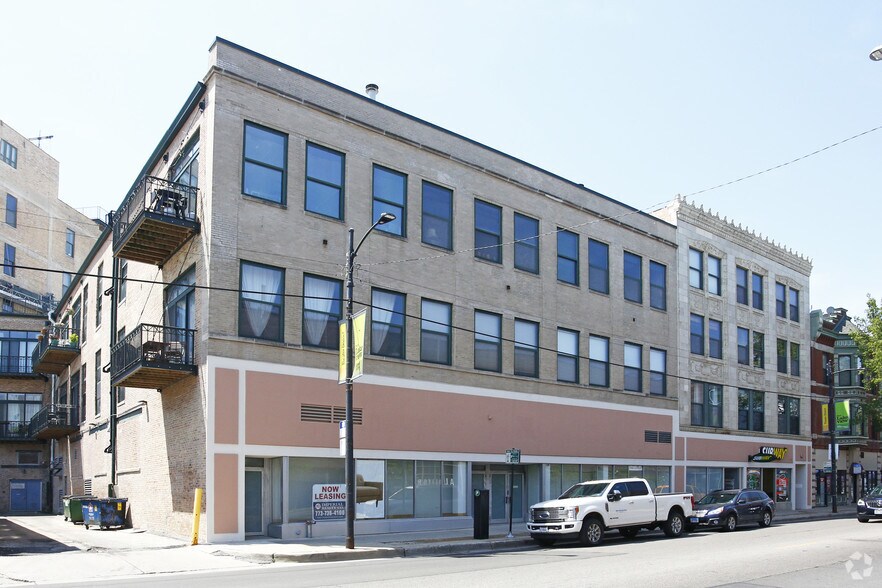 Primary Photo Of 3145-3167 N Lincoln Ave, Chicago Apartments For Lease