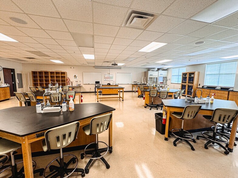 More Photos Of 3182 Innovation Way, Hermitage Office For Sale