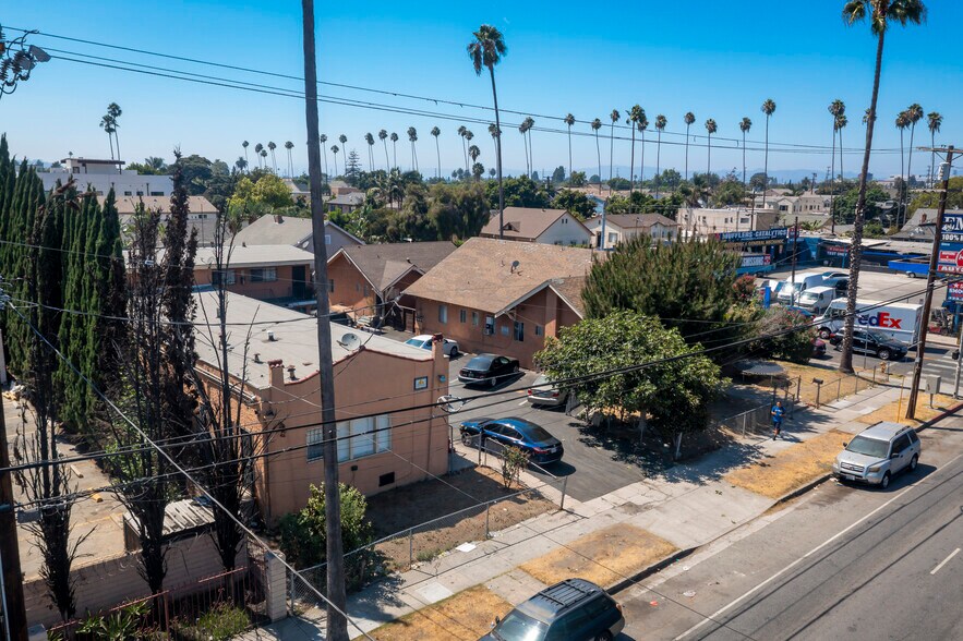 More Photos Of , Los Angeles Multifamily For Sale